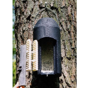 Schwegler 1FD Bat box;Inside a Schwegler 1FD bat box;colony of bats